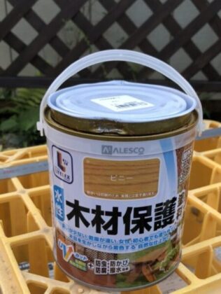 木材保護用のニス缶