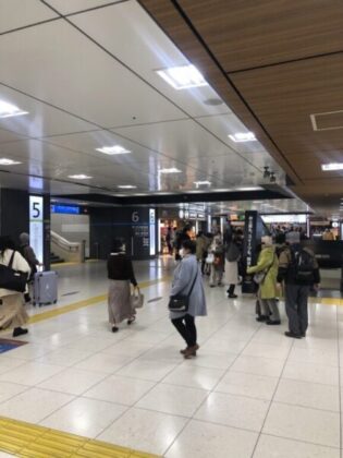 東京駅中央コンコース|グランスタへ続くエスカレーター周辺